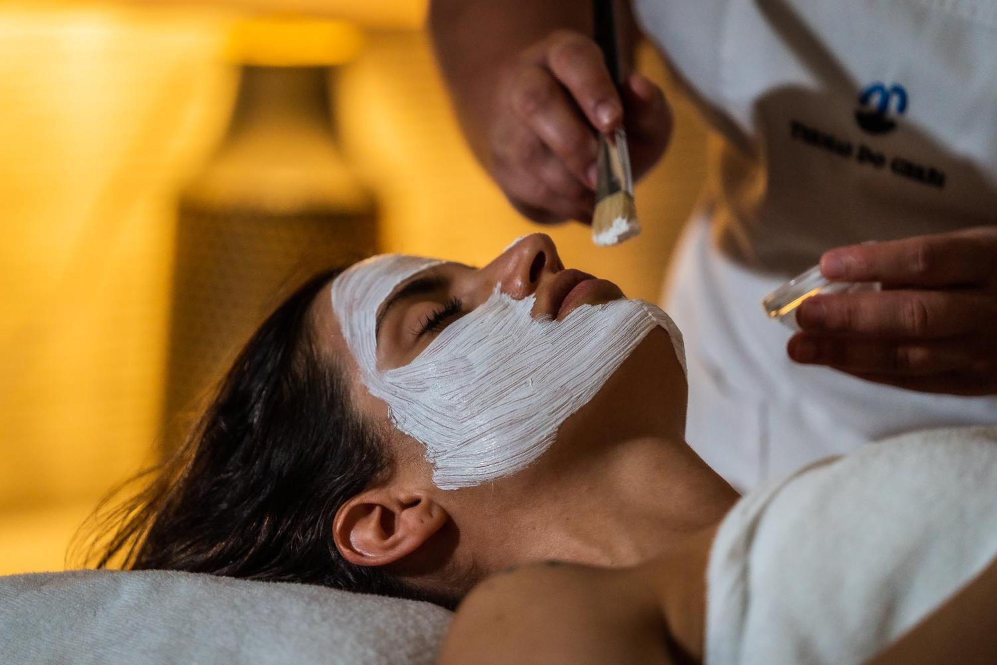 阿瓜都吉利斯酒店、矿泉&Spa 吉尔斯 外观 照片